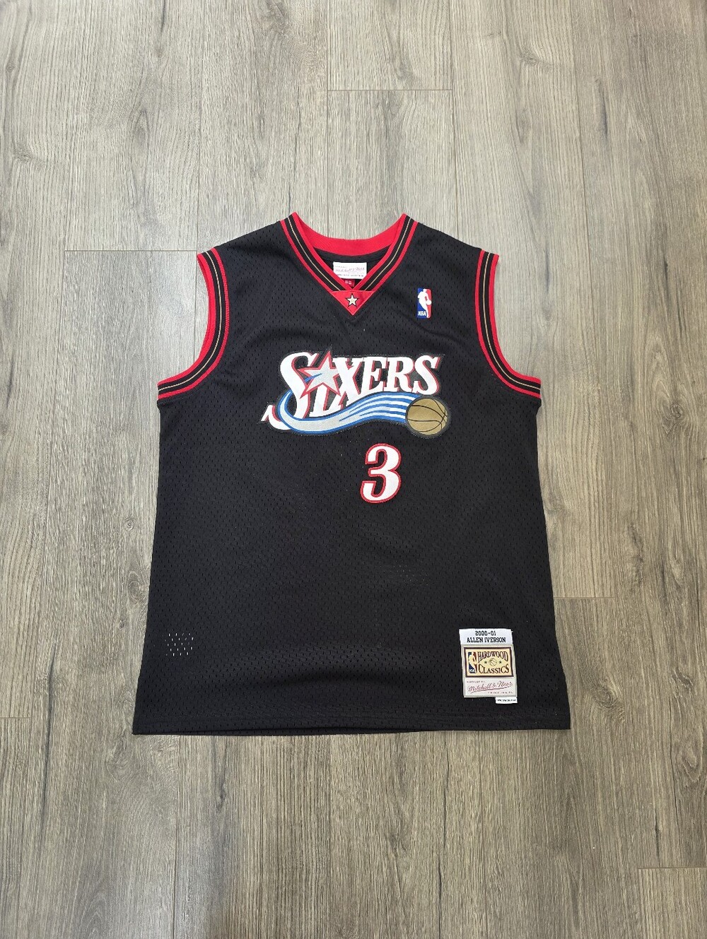 Mitchell Ness 2001 Philadelphia 76ers Allen Iverson Jersey Youth Size 18-20 XL